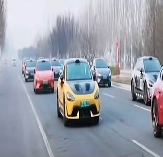 小米汽车秒变老头乐😅小米汽车