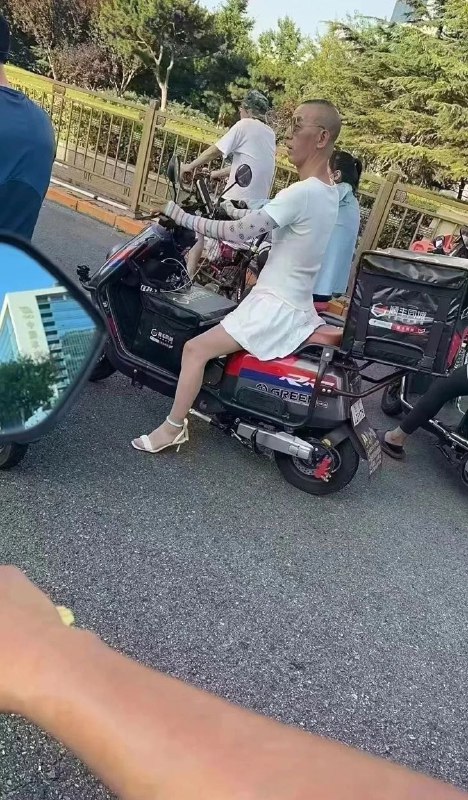 白丝女装#NSFW