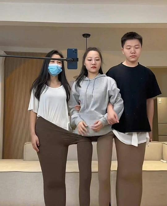 现在卖瑜伽裤的，路子越来越野了🤔现在卖瑜伽裤的，路子越来越野了🤔