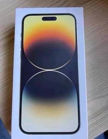 这iphone 怎么眼睛这么小🤔️这iphone 怎么眼睛这么小🤔️