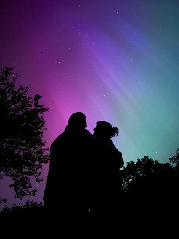 昨晚英国德国美国加拿大新西兰日本等世界各地网友拍到的极光昨晚英国德国美国加拿大新西兰日本等世界各地网友拍到的极光