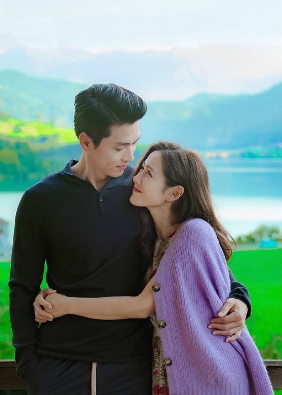 10日，#玄彬 #HyunBin 官宣喜讯！宣布将和 #孙艺珍 #SonYeJin #结婚，他称