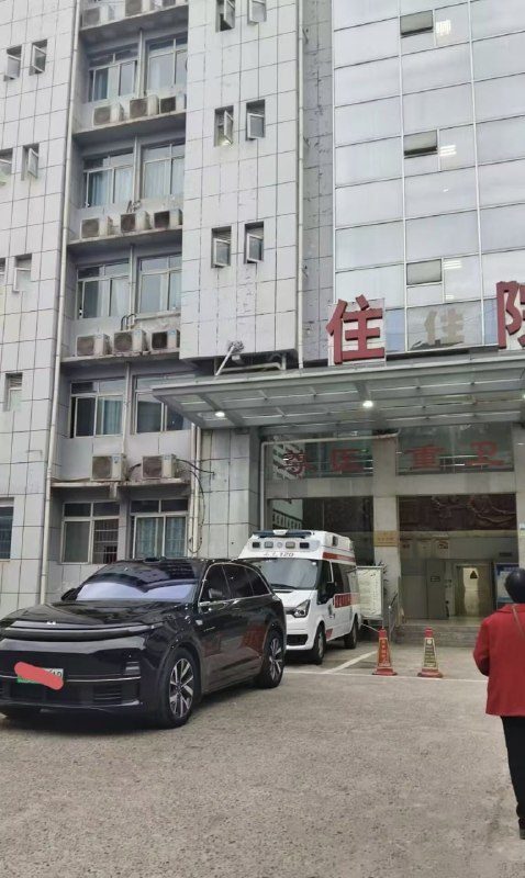 理他们干嘛，想停哪就停哪🌚