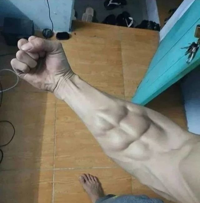 不能光练腹肌，手臂也得练不能光练腹肌，手臂也得练