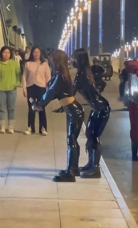 你喜欢看的大长腿你喜欢看的大长腿