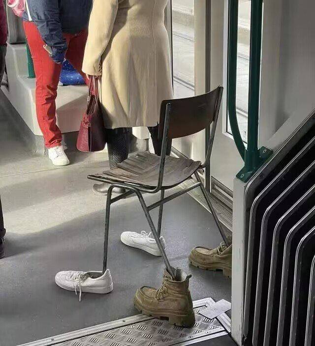 铃芽之旅铃芽之旅