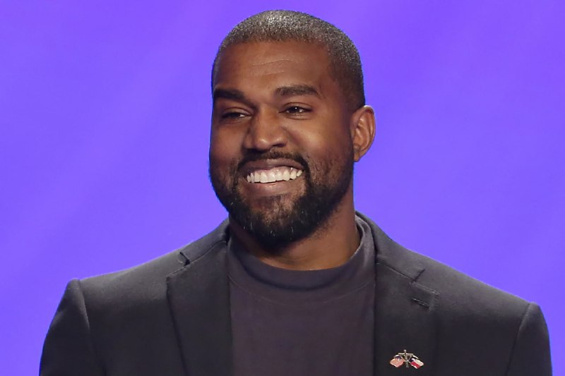 #插播一条新闻据其经纪人报道，#侃爷 (Kanye West) 已经失踪数周，至今下落不明