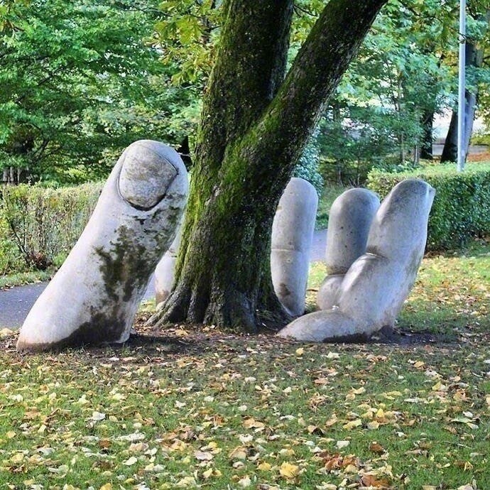 街头艺术与大自然的互动街头艺术与大自然的互动