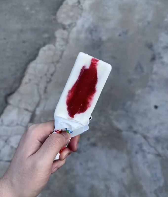 好像姨妈巾……好像姨妈巾……