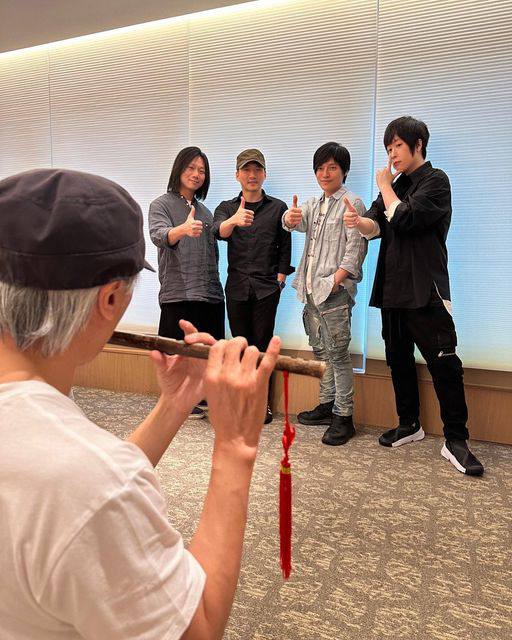 继 #周杰伦 #林俊杰 之后，星爷 周星驰 又在和 #五月天 联动了😁继 #周杰伦 #林俊杰 之后，星爷 周星驰 又在和 #五月天 联动了😁