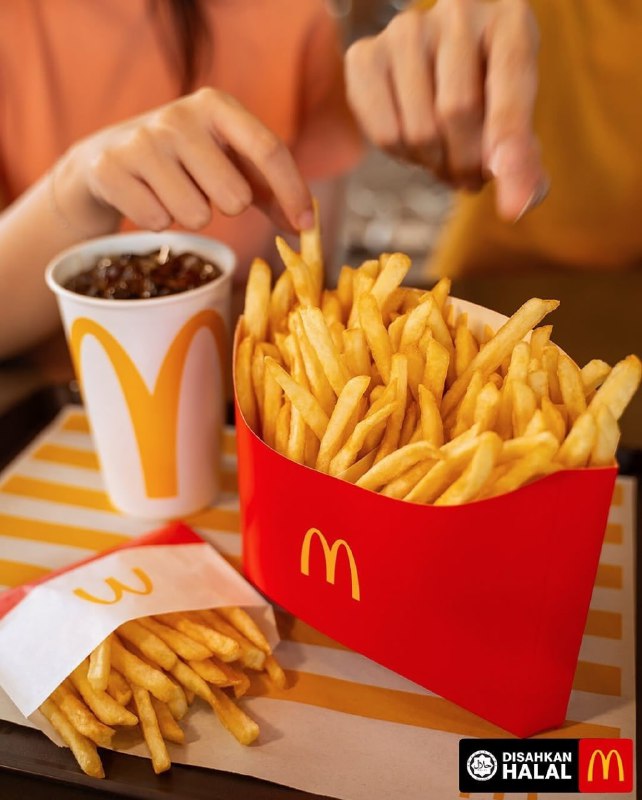 马来西亚麦当劳推出XXL尺寸的超大分享装薯条，名为“Fans Fries”😮马来西亚麦当劳推出XXL尺寸的超大分享装薯条，名为“Fans Fries”😮