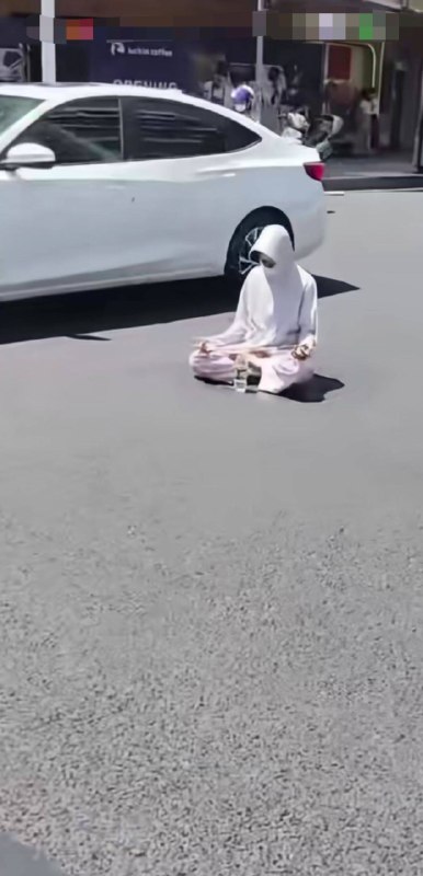 仙王裹尸布这是要请神上身？😦仙王裹尸布这是要请神上身？😦