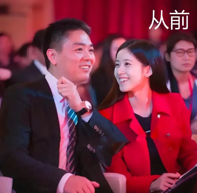 11月1日，刘强东在APEC峰会期间被拍到表情严肃的现场照片，随后他在朋友圈幽默发文