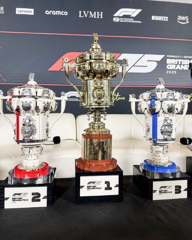 F1英国大奖赛进行中，本次在银石赛道获得前三名车手将获得完全由乐高积木制成的奖杯🤔