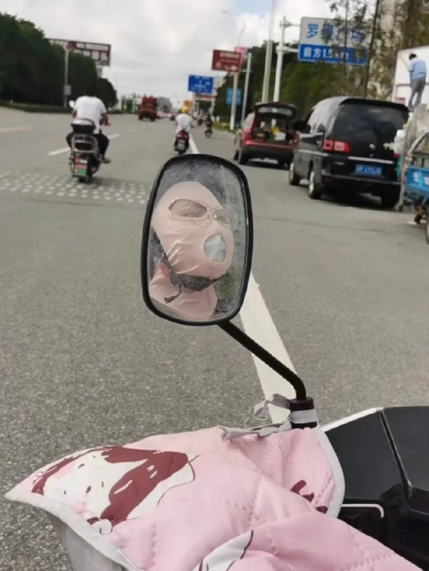 当代女生夏日出行