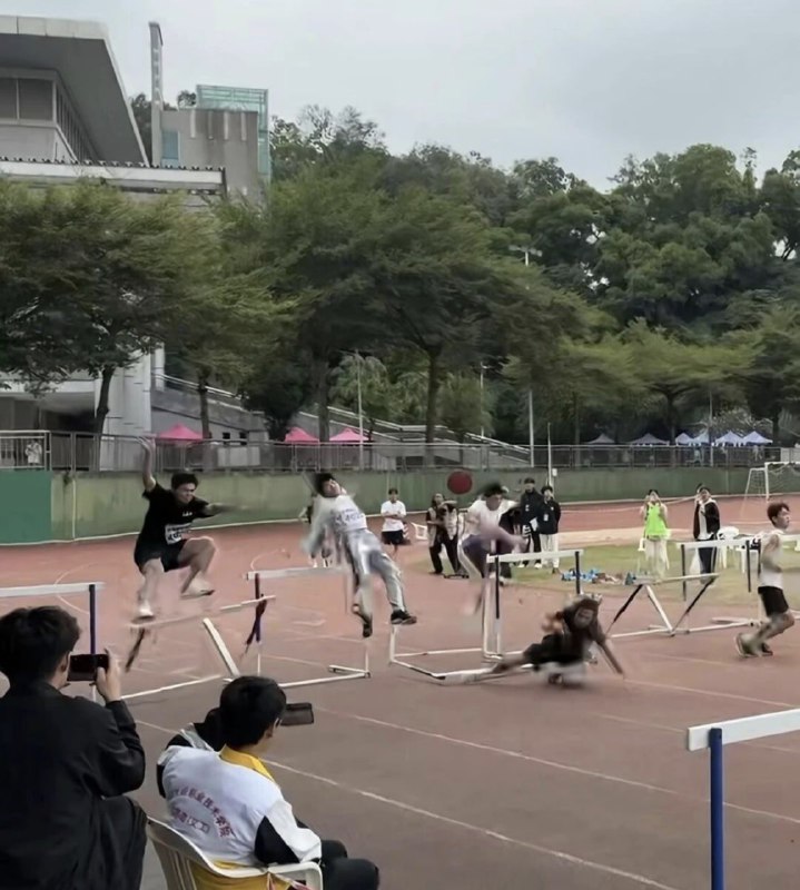 群贤毕至