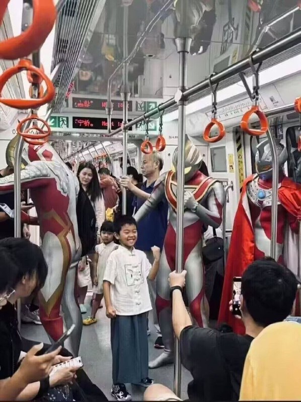 被光包围